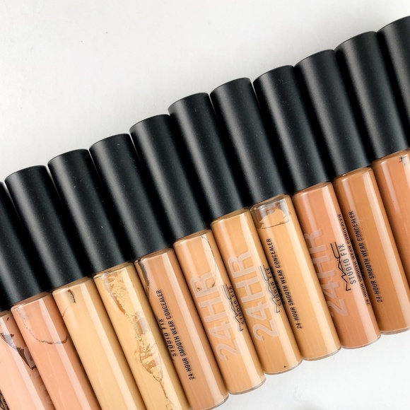MAC Studio Fix Smooth Wear Concealer - 15 Shades - Picture 3 of 3